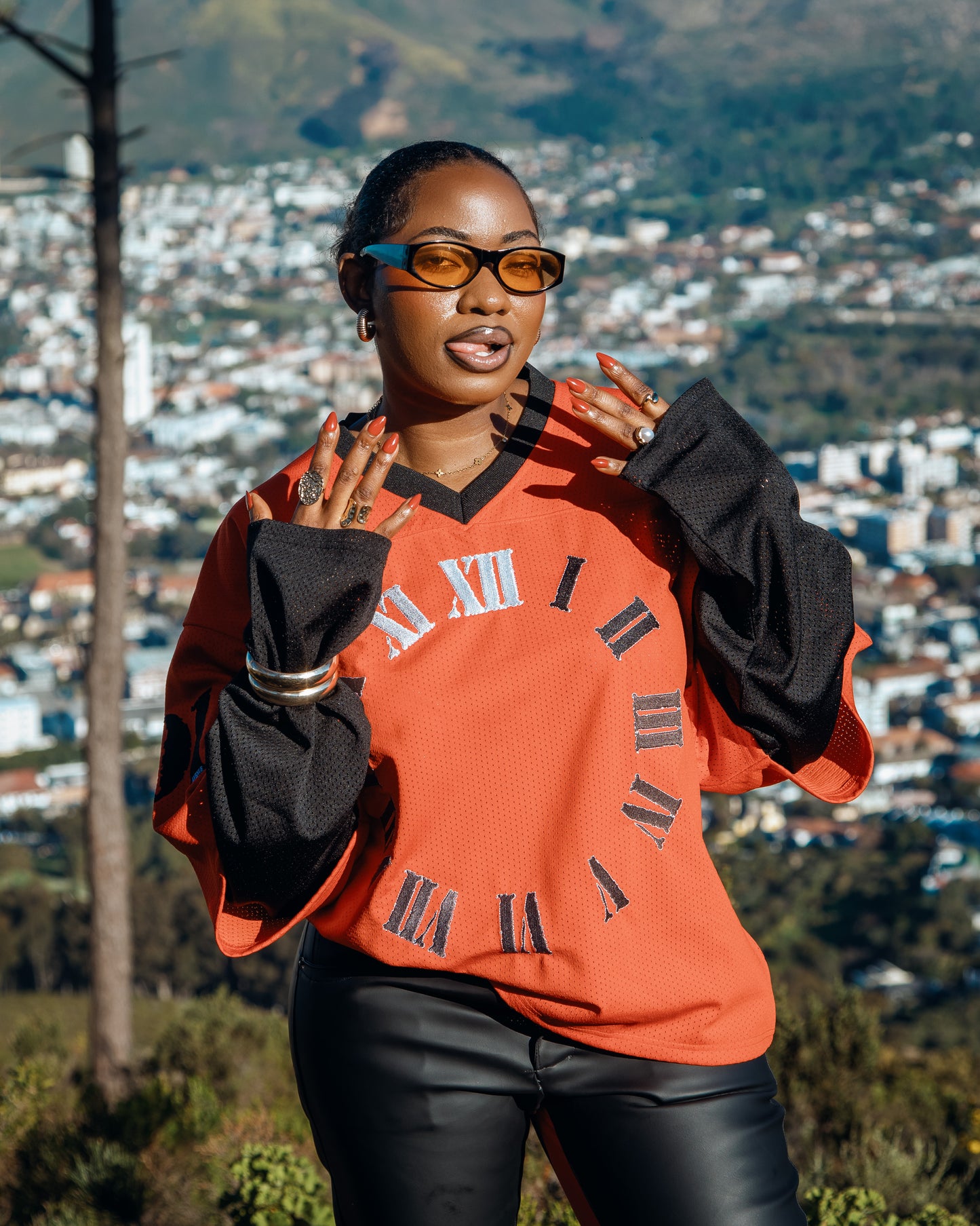 101 Avenue Championship Jersey (red/black)