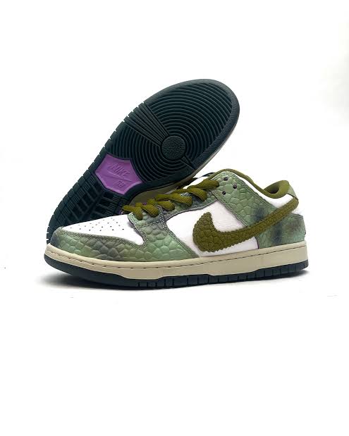 Nike SB Dunk Low Alex S "Chamelleons"