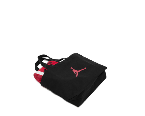 Air Jordan 1 Retro Satin Breed