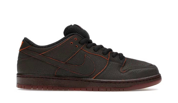 NIKE SB DUNK LOW PRO PRM KRAMPUS Brown
