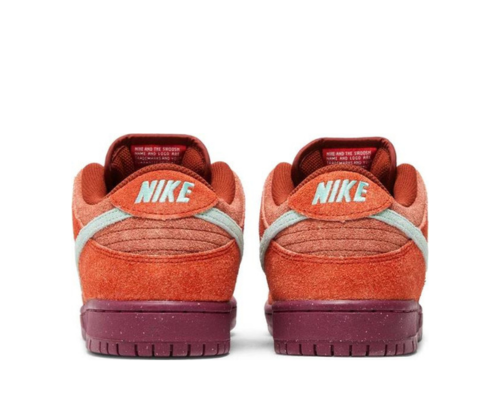 Nike SB Dunk Low ''Mystic Red''