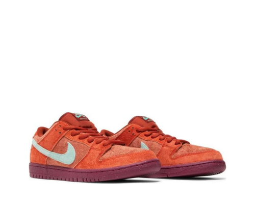 Nike SB Dunk Low ''Mystic Red''