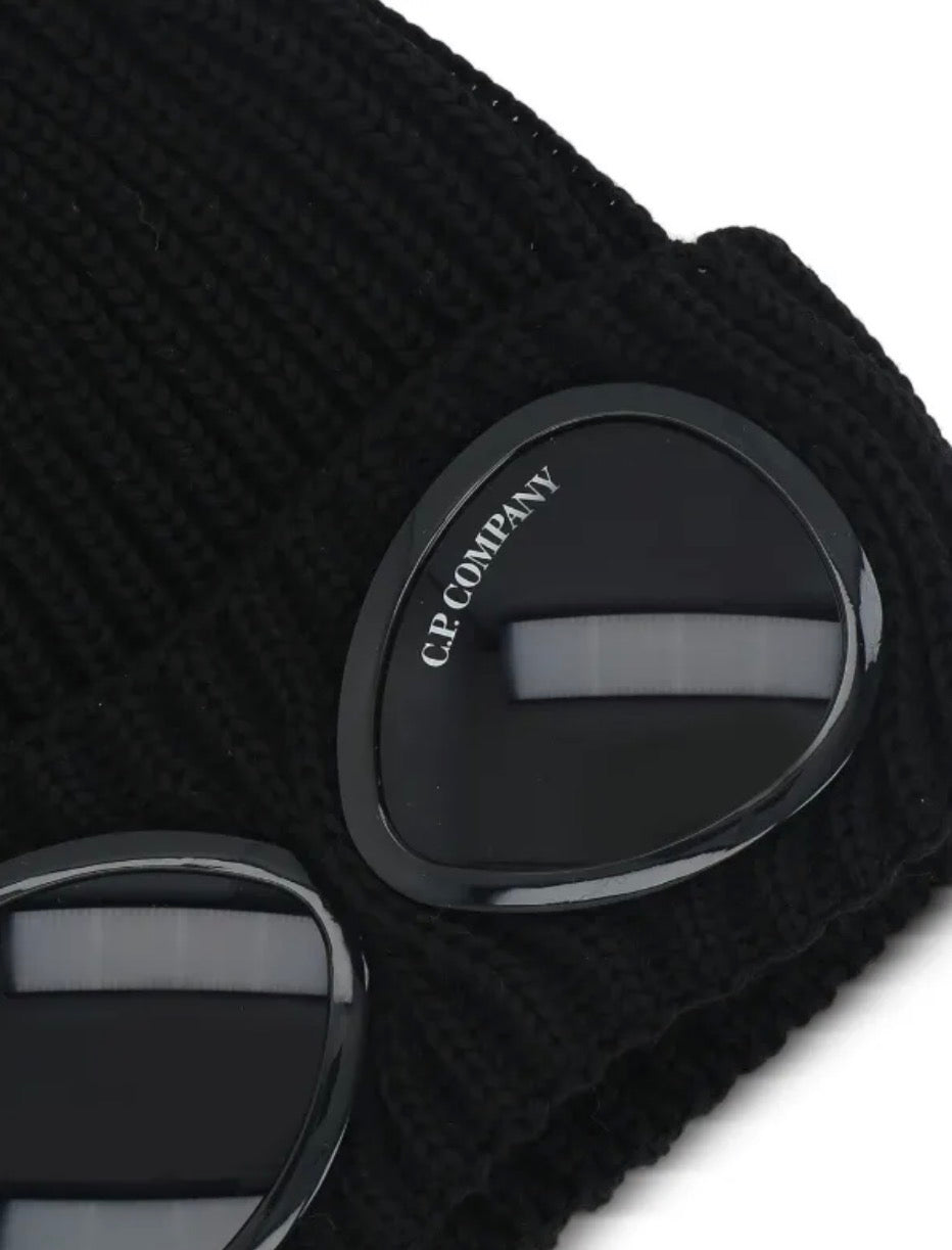 C.P. Company
Goggle-lens ribbed beanie