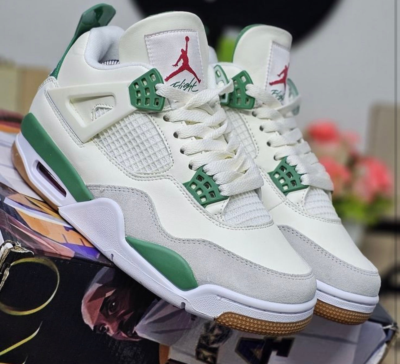 Air Jordan 4 Retro SB “Pine Green”