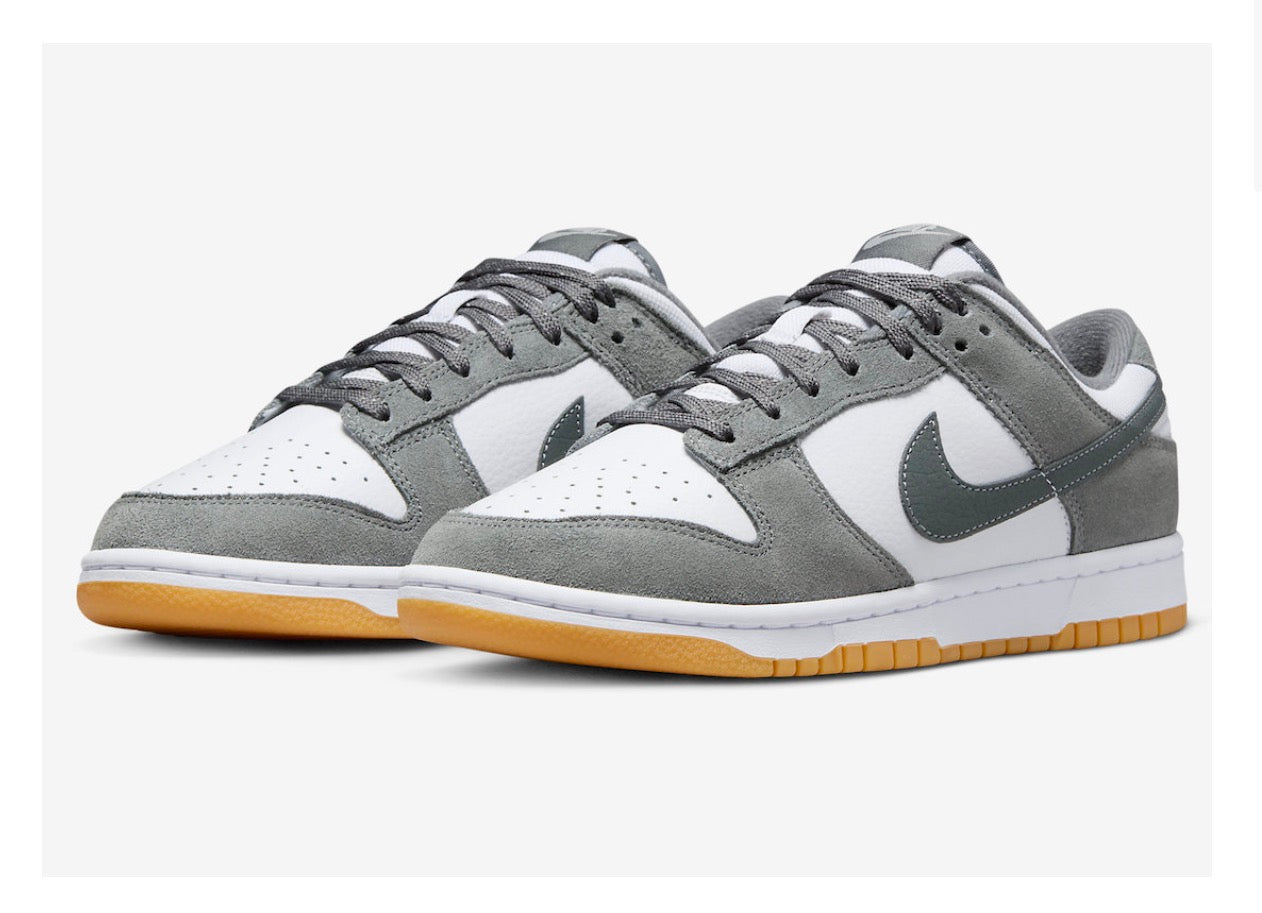 Nike dunk low smoke grey